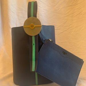 Beautiful blue Tory Burch bucket purse